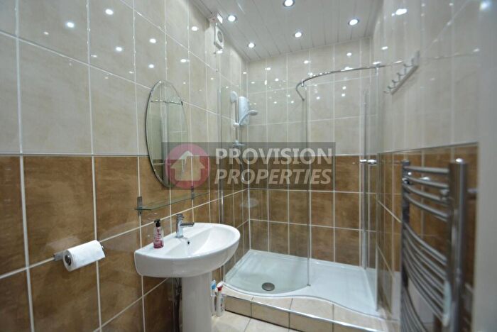 6 Bedroom End Of Terrace House To Rent In Woodsley Road, Hyde Park, Leeds, LS3