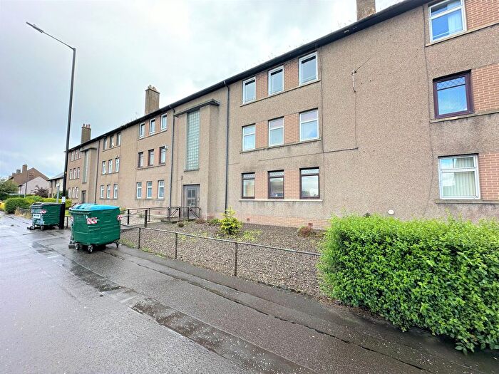 2 Bedroom Flat To Rent In Balunie Avenue, Dundee, DD4