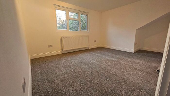 4 Bedroom Semi-Detached Bungalow To Rent In Randon Close, Harrow, HA2
