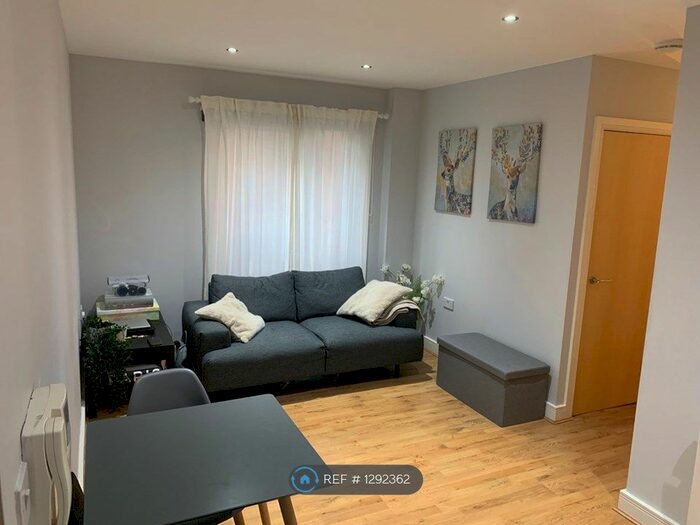 1 Bedroom Flat To Rent In Catalpa Court, London SE13