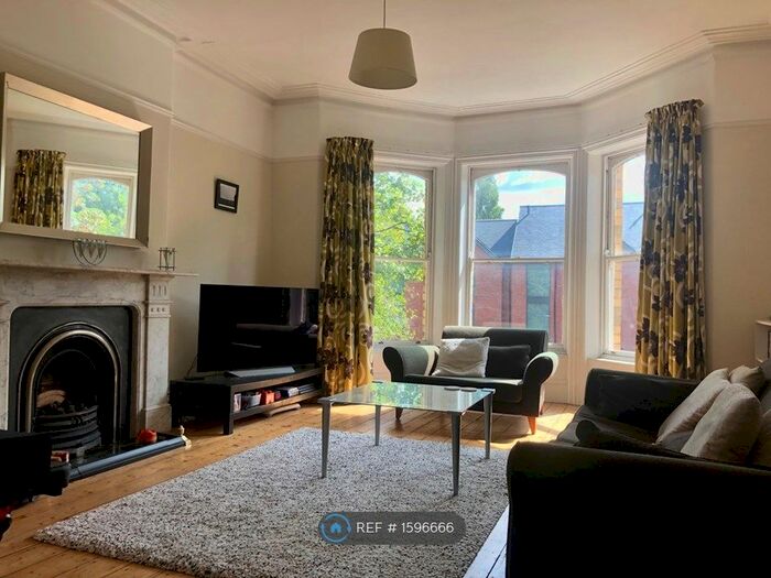 3 Bedroom Flat To Rent In Croxteth Road, Liverpool, L8