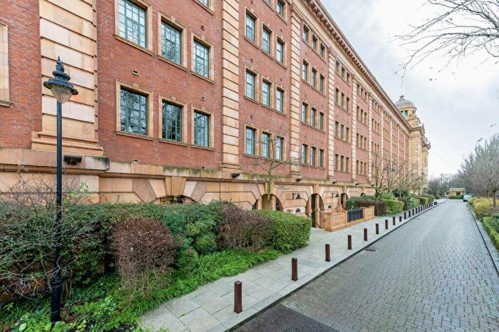 2 Bedroom Flat To Rent In Somerville Avenue, William Hunt Mansions, SW13