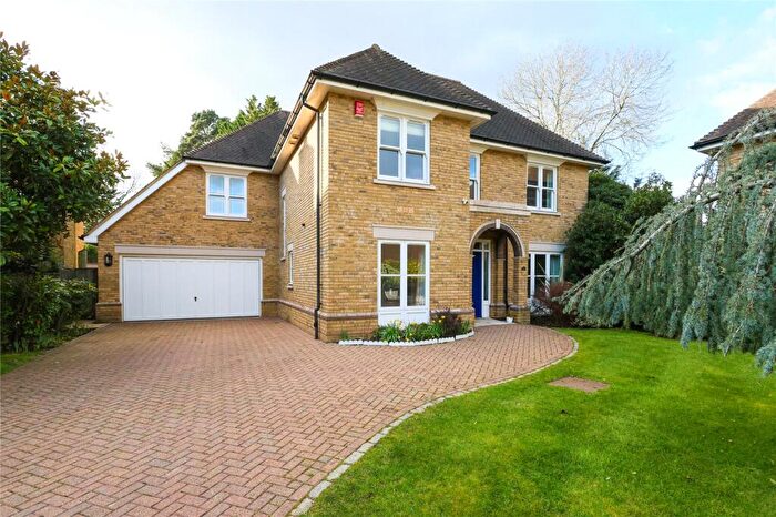 5 Bedroom Detached House For Sale In Grange Place, Walton On Thames, Surrey, KT12