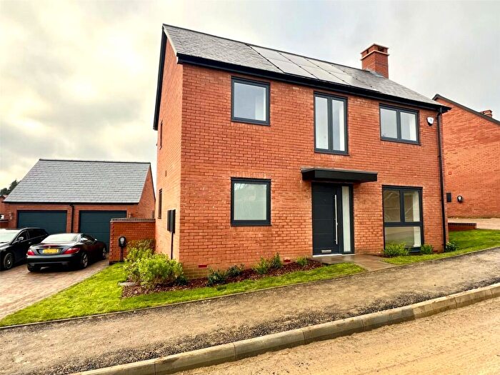 3 Bedroom Detached House To Rent In Silverhill Rise, Brigstock, Kettering, North Northamptonshire, NN14