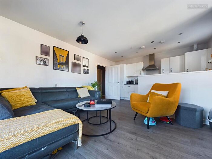 2 Bedroom Flat To Rent In St. Johns Close, Peterborough, PE3