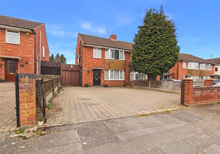 3 Bedroom Semi Detached House For Sale In Teddington Gardens, Gloucester, Gloucestershire, GL4