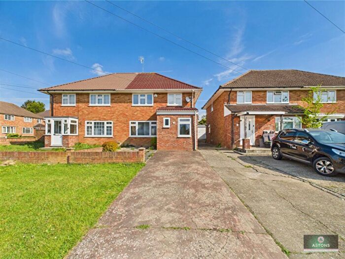 3 Bedroom Semi-Detached House To Rent In Chaucer Road, Pound Hill, Crawley, RH10