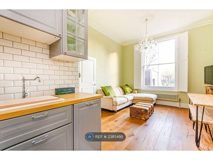 2 Bedroom Flat To Rent In Bow Road, London, E3