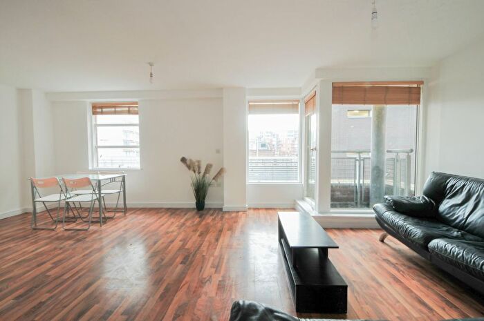 2 Bedroom Flat To Rent In Lower Ormond Street, Manchester, M1