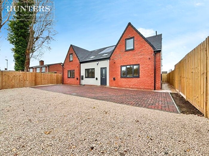 3 Bedroom Bungalow For Sale In Broom Close, Barnsley, S70