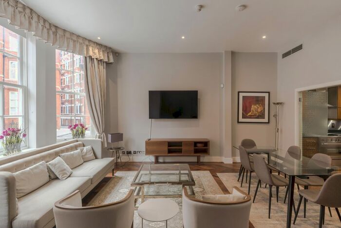 2 Bedroom Flat To Rent In Hans Crescent, London, SW1X