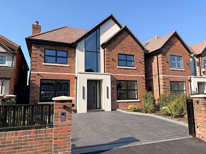 6 Bedroom Detached House For Sale In Flambard Road, Harrow, HA1