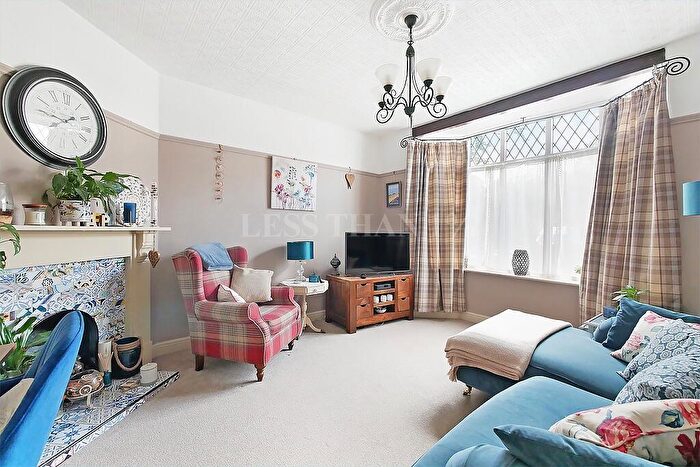 3 Bedroom Terraced House For Sale In Harborough Road -, NN2