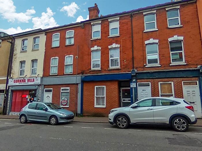 3 Bedroom Flat To Rent In Station Road, Aldershot, GU11