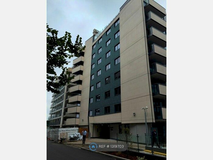 1 Bedroom Flat To Rent In Kingfisher Heights, London N17