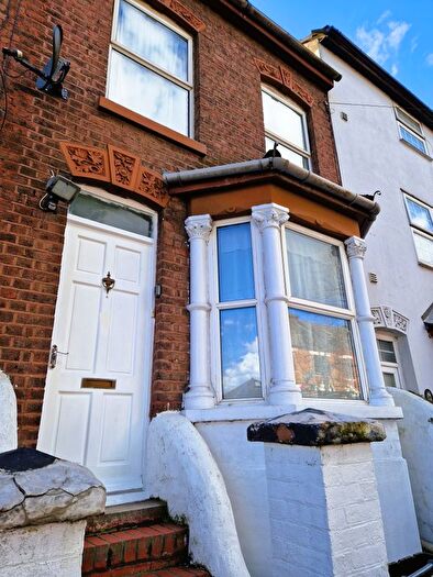 3 Bedroom Terraced House To Rent In Luton, LU1