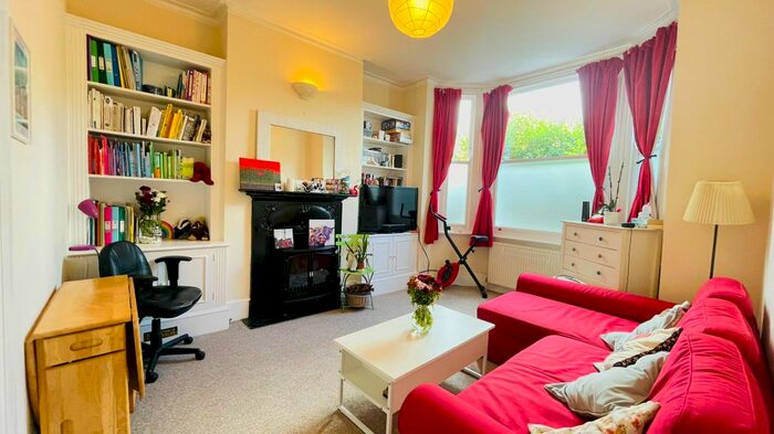 2 Bedroom Maisonette To Rent In Bodmin Street, London, SW18