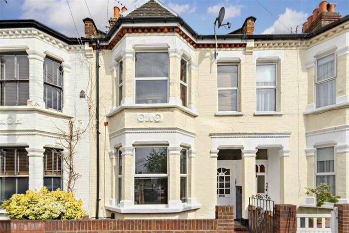1 Bedroom Flat To Rent In Brook Road South, Brentford, TW8
