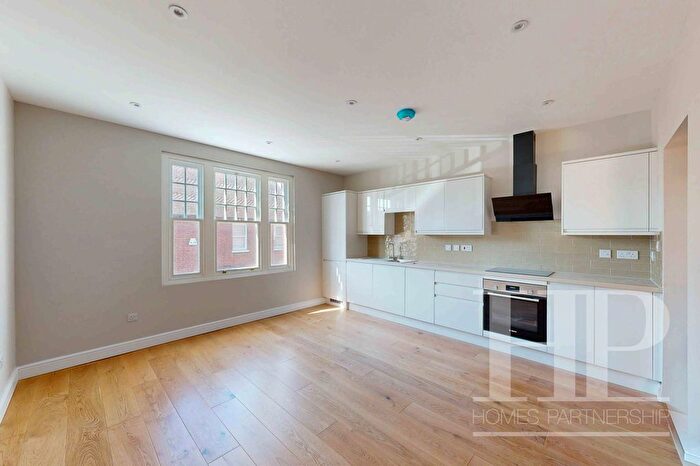 1 Bedroom Flat To Rent In East Park, Crawley, RH10