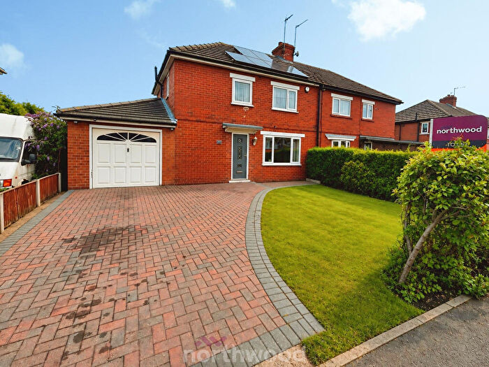 3 Bedroom Semi-Detached House To Rent In Ivanhoe Road, Edenthorpe, Doncaster, DN3