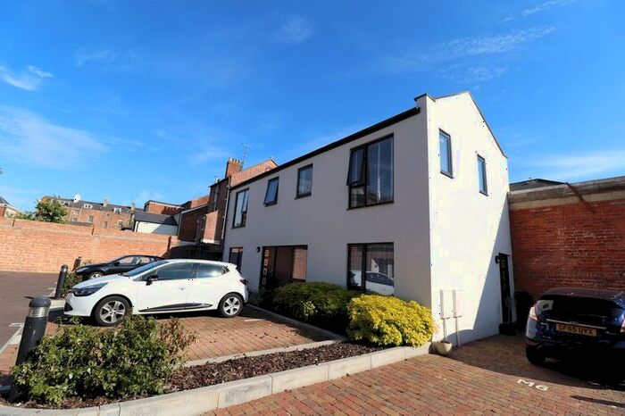 2 Bedroom Flat To Rent In Southgate Street, Gloucester, GL1