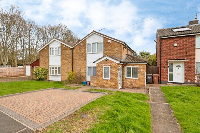 3 Bedroom Semi Detached House For Sale In Bedwell Crescent, Stevenage, SG1