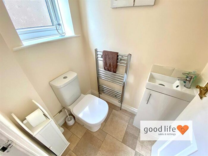 4 Bedroom Detached House For Sale In Bishops Way, Chapel Garth, Sunderland, SR3