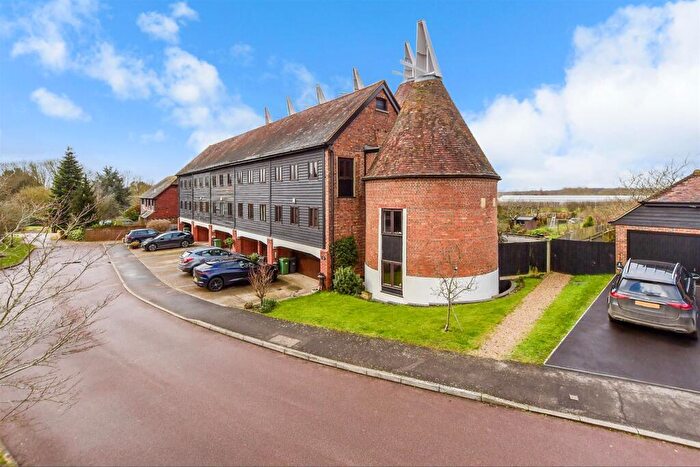 5 Bedroom Terraced House For Sale In Oast Court, Yalding, Maidstone, Kent, ME18