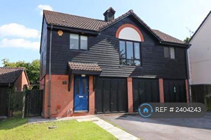 2 Bedroom Detached House To Rent In Clover Way, Southampton, SO30