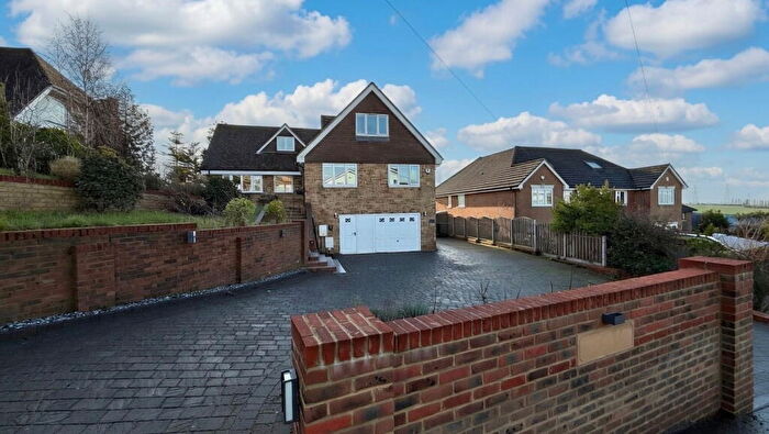 6 Bedroom Detached House For Sale In Cooling Road, High Halstow, Rochester, ME3