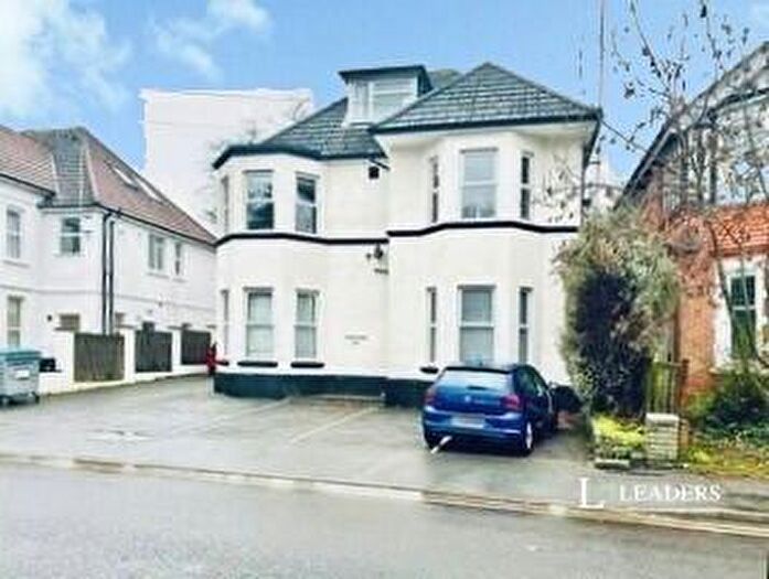 1 Bedroom Flat To Rent In Alumhurst Road, Bournemouth, BH4