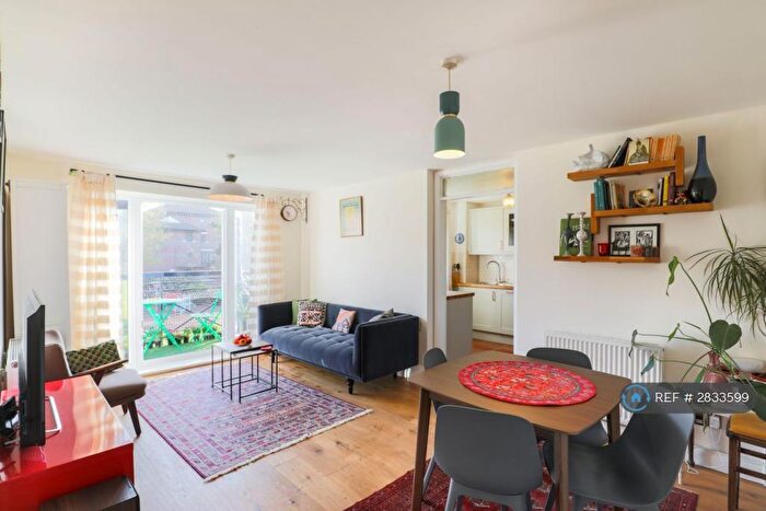 2 Bedroom Flat To Rent In Sunningdale Close, London, SE16