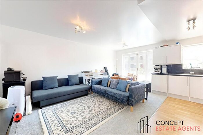 2 Bedroom Flat To Rent In Webber Street, London, SE1