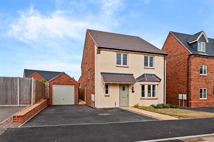 4 Bedroom Detached House For Sale In The Yew, Steeple View Chase, NN29