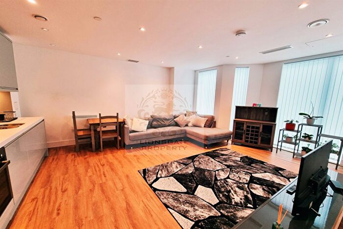 2 Bedroom Flat To Rent In West Gate, London, W5