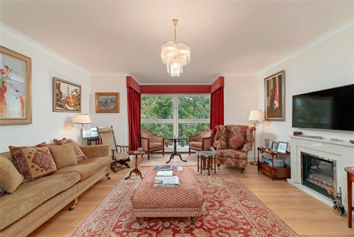 2 Bedroom Apartment For Sale In South Oswald Road, Edinburgh, EH9