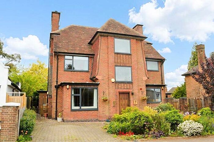 5 Bedroom Detached House For Sale In Westernhay Road, Stoneygate, Leicester, LE2