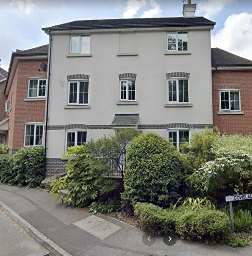 5 Bedroom Town House To Rent In Elvetham Rise, Basingstoke, RG24