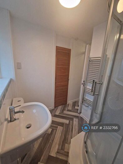 3 Bedroom Flat To Rent In Randolph Close, Leamington Spa, CV31