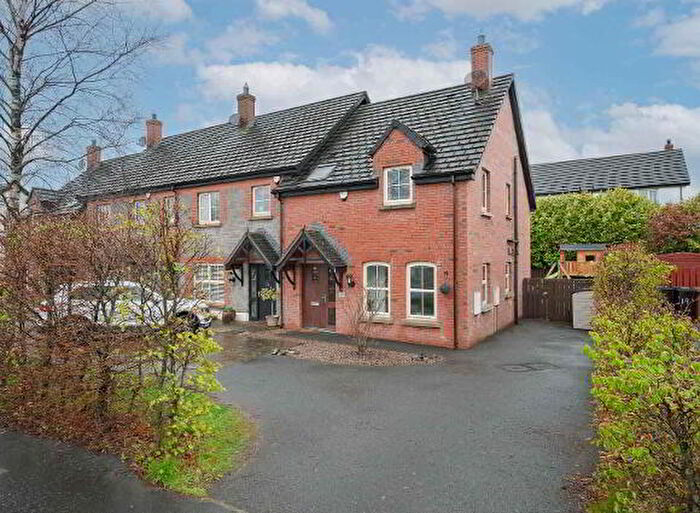 3 Bedroom TownHouse For Sale In Coopers Mill Park, Belfast, BT16