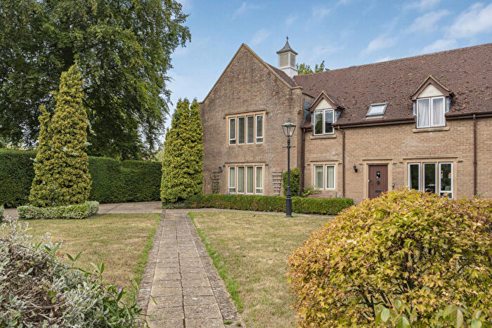 2 Bedroom Retirement Property For Sale In Kings End, Bicester, OX26