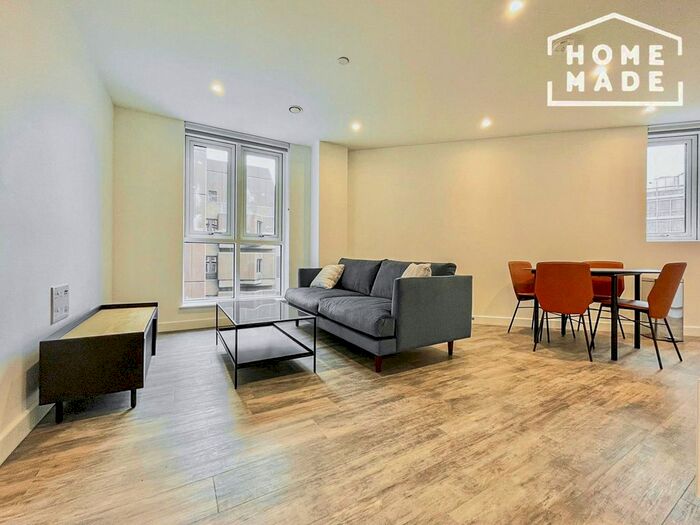 3 Bedroom Flat To Rent In The Strand, Liverpool, L1