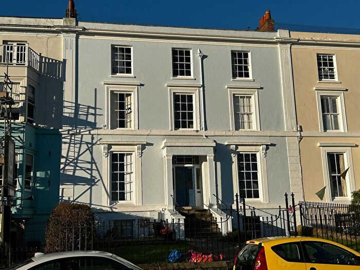 1 Bedroom Flat To Rent In Grove Place, Falmouth, TR11