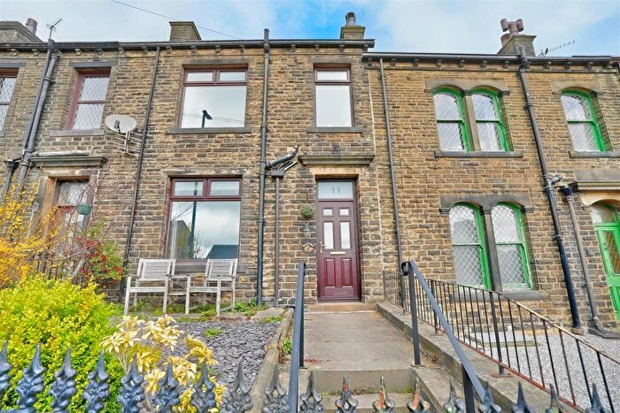 2 Bedroom Terraced House For Sale In Oak Terrace, Stainland, HX4