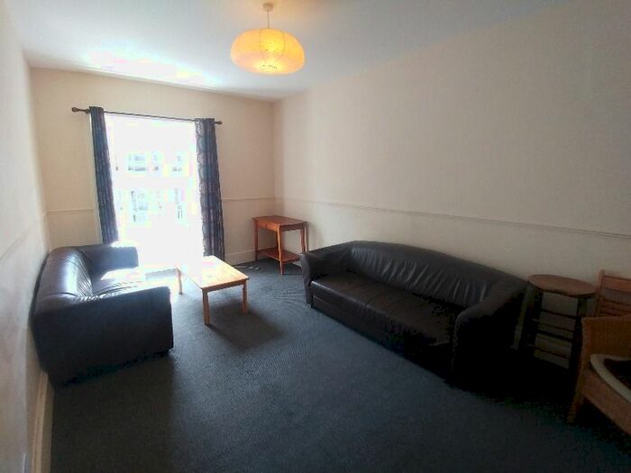 4 Bedroom Flat To Rent In Morrison Street, West End, Edinburgh, EH3