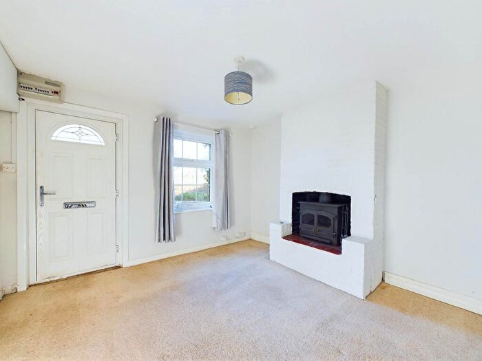 2 Bedroom Semi-Detached House For Sale In Pump Lane North, Marlow, SL7