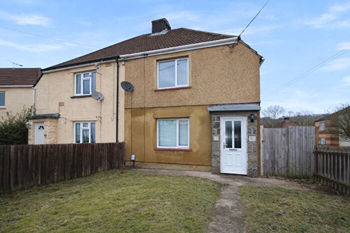 3 Bedroom Semi-Detached House For Sale In Poplar Road, Rhydyfelin, Pontypridd, CF37
