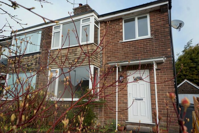 3 Bedroom Semi-Detached House To Rent In Winchester Road, Lodge Moor, Sheffield, S10