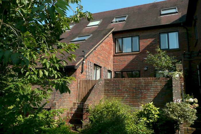 2 Bedroom Flat To Rent In Adam Court, RG9