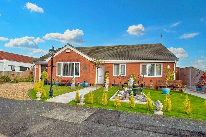 3 Bedroom Bungalow For Sale In St. Marys Close, Hogsthorpe, PE24